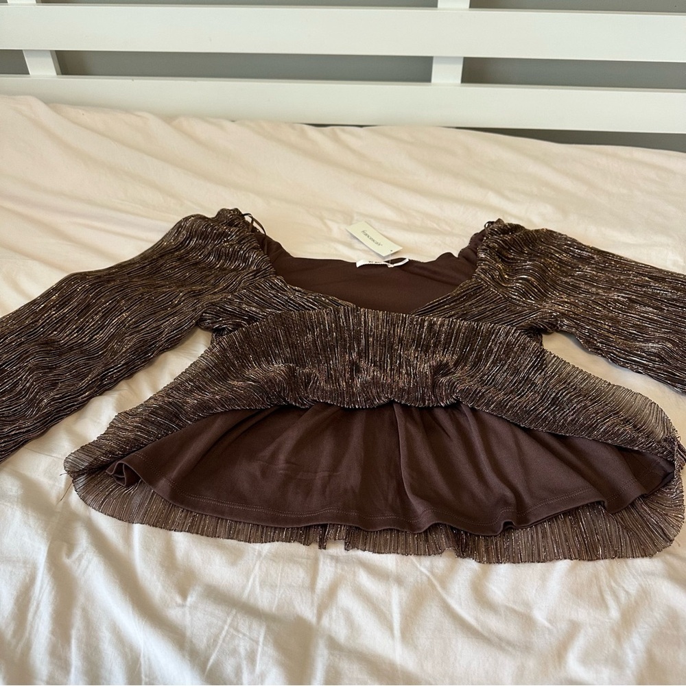 Francesca's Collections Brown Metallic Twist-Peplum Blouse Size S - Picture 5 of 13